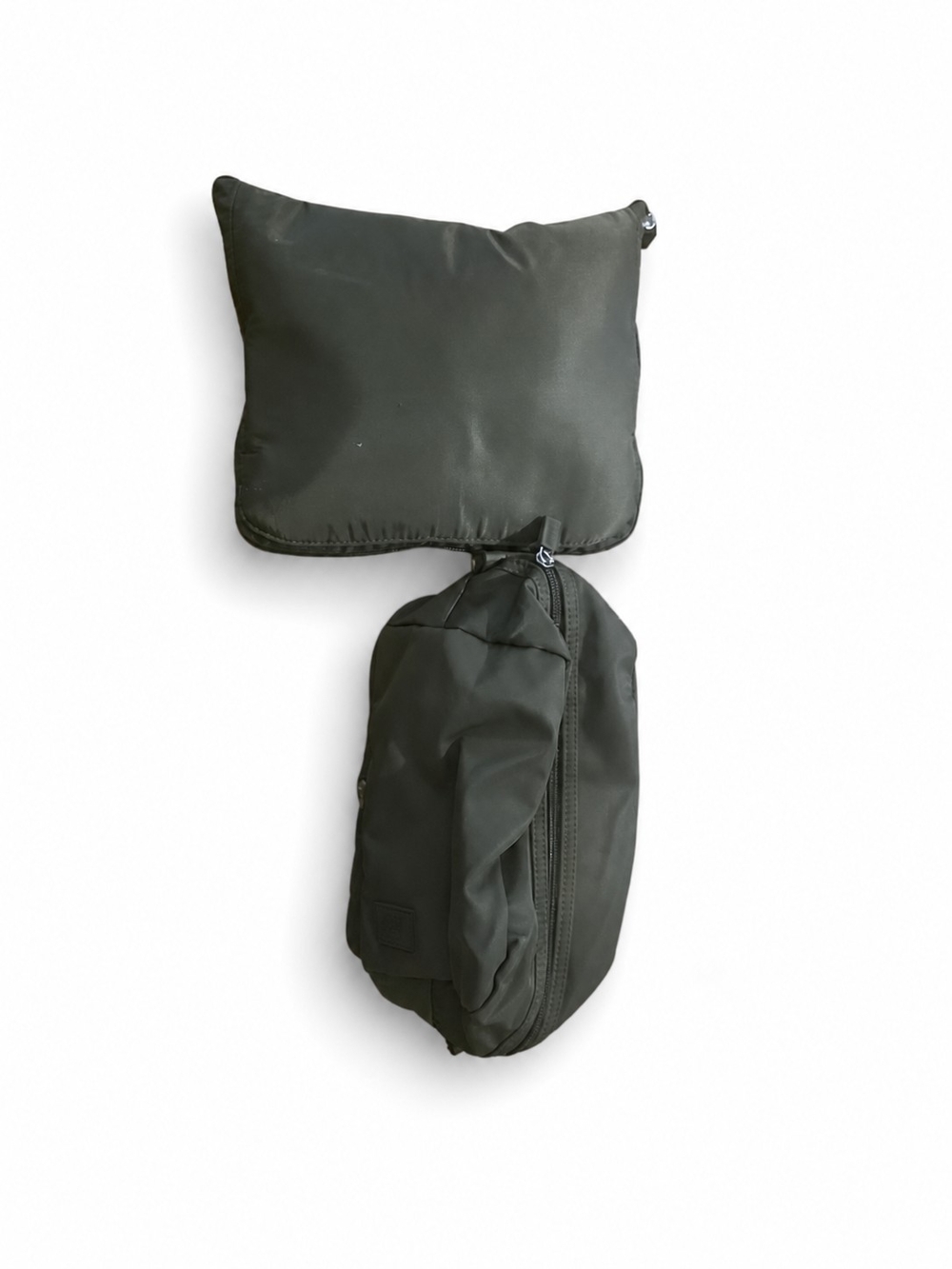 NWT IHKWIP Travel Bag W/ Toiletry Bag